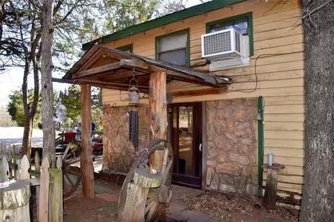 714 W Seward Rd, Guthrie, OK 73044