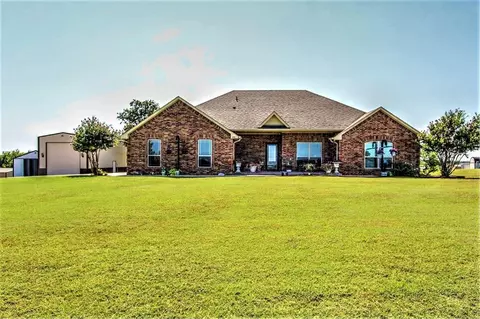 4981 S County Line Ave, Blanchard, OK 73010