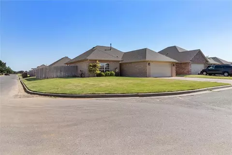 1920 Apple Ave, Weatherford, OK 73096