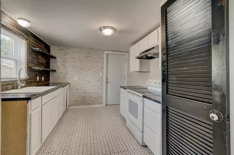 517 Delaware, Jones, OK 73049