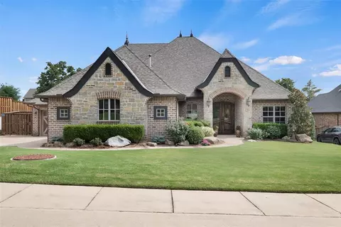 2800 Mesquite Ln, Edmond, OK 73034