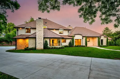 1606 Coventry Park, Nichols Hills, OK 73120