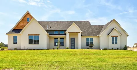 9961 Oakwood Dr, Edmond, OK 73025