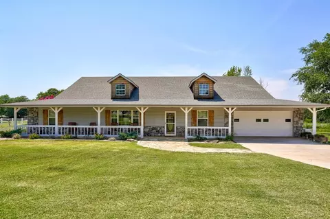 1810 Cobblestone Rd, Sulphur, OK 73086