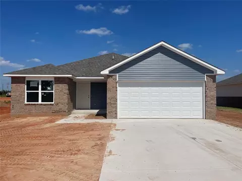 924 S Colt Ln, Mustang, OK 73064