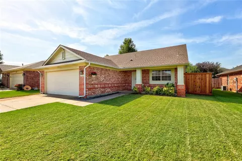 10716 NW 36th Pl, Yukon, OK 73099