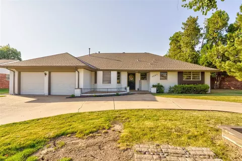 3005 Carlton Way, The Village, OK 73120