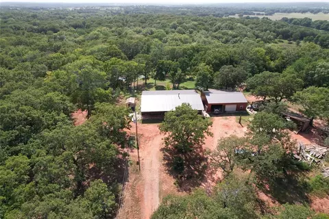 28246 Leo Rd, Macomb, OK 74852