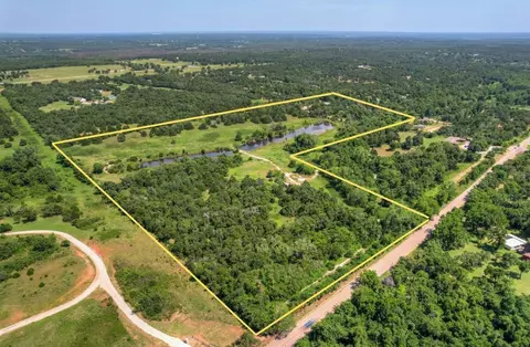 E Simmons Road, Edmond, OK 73044