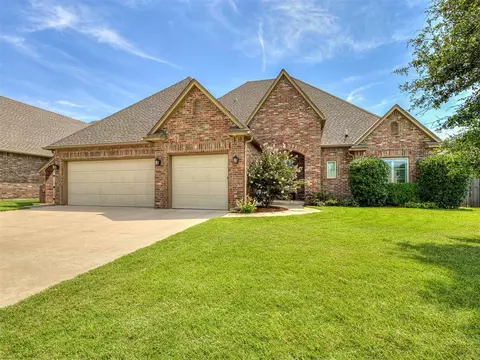 708 Ryan Rd, Moore, OK 73160 photo 4
