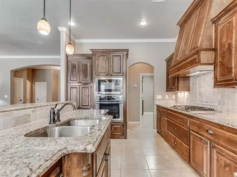 708 Ryan Rd, Moore, OK 73160