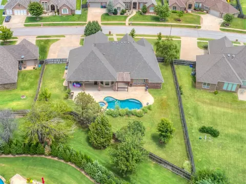 15301 Grayson Dr, Edmond, OK 73013