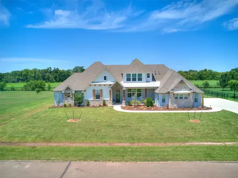 3555 Joshua Ln, Moore, OK 73165