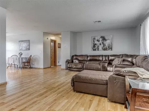505 Brookside Ter, Moore, OK 73160 photo 5