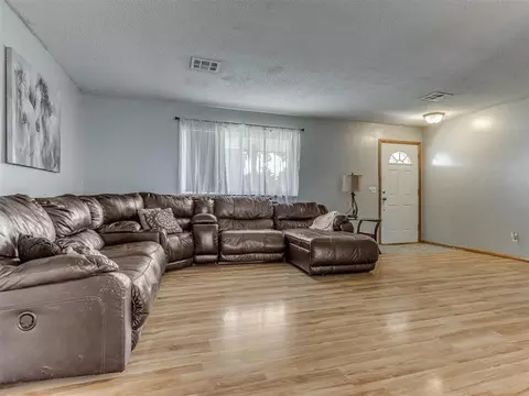 505 Brookside Ter, Moore, OK 73160 photo 6
