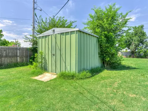 505 Brookside Ter, Moore, OK 73160 photo 31