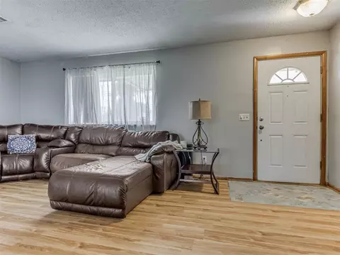 505 Brookside Ter, Moore, OK 73160 photo 3