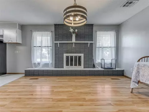 505 Brookside Ter, Moore, OK 73160 photo 9