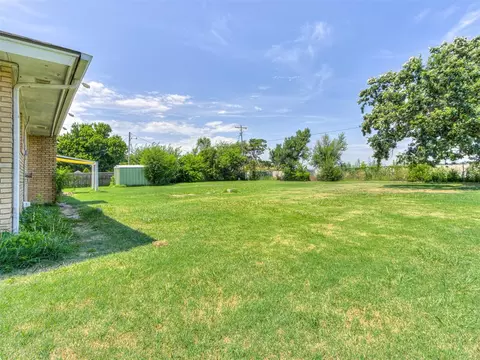 505 Brookside Ter, Moore, OK 73160 photo 27