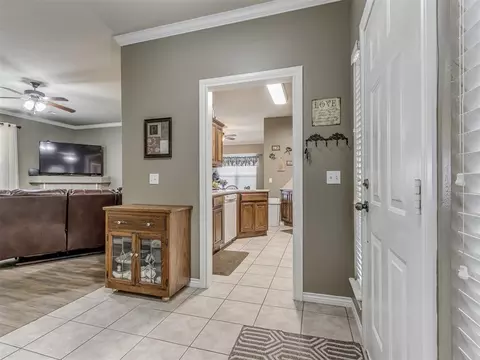 101 Westend Ct, Tuttle, OK 73089 photo 7