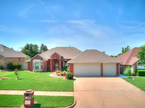 204 NW 160th St, Edmond, OK 73013