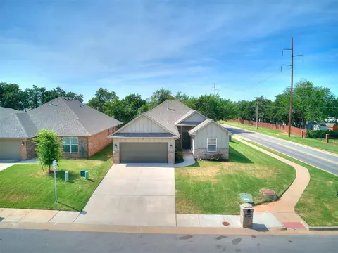2200 Fallview Dr, Edmond, OK 73034
