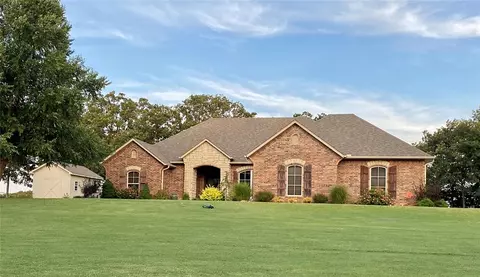 19268 Charleston Pt, Shawnee, OK 74801