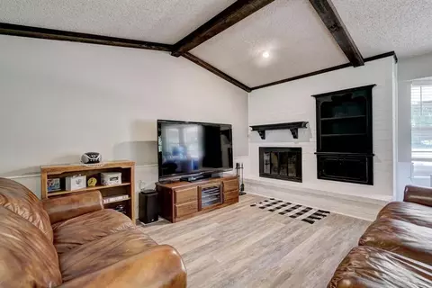5806 E Tyler Dr, Tuttle, OK 73089 photo 6
