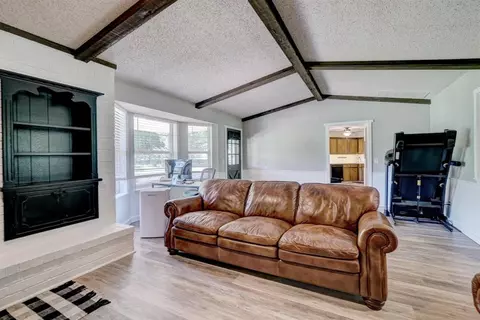 5806 E Tyler Dr, Tuttle, OK 73089 photo 7