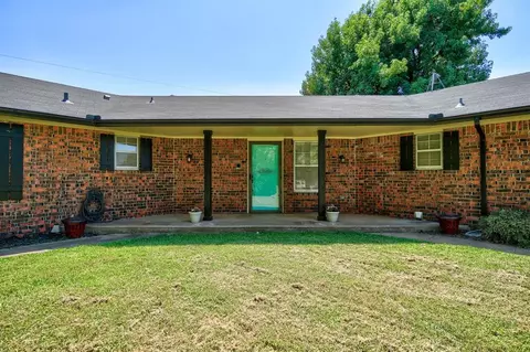 5806 E Tyler Dr, Tuttle, OK 73089 photo 2