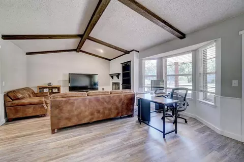 5806 E Tyler Dr, Tuttle, OK 73089 photo 9