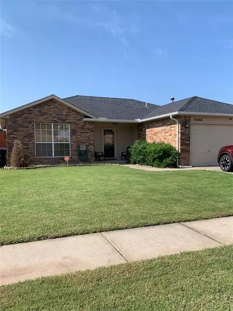 1040 NW 19th St, Moore, OK 73160