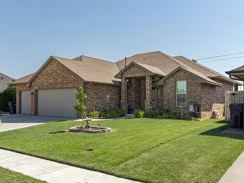 7308 Stinchcomb Dr, Oklahoma City, OK 73132