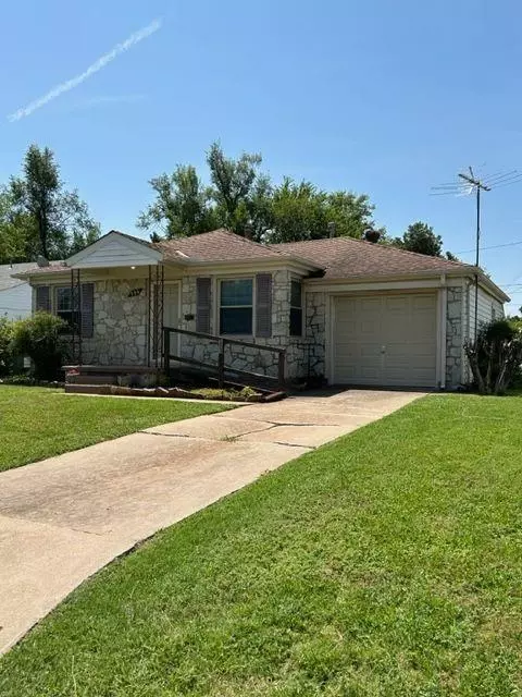 306 E Rose Dr, Midwest City, OK 73110