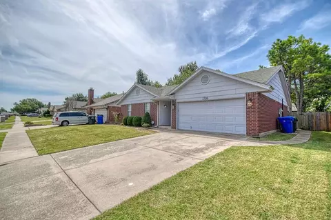 1708 Jackson, Norman, OK 73071 photo 3