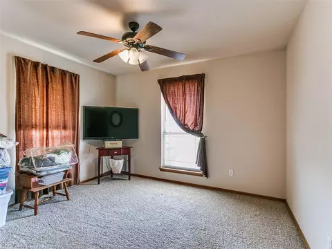 1945 County Road 1210 Rd, Tuttle, OK 73089 photo 9
