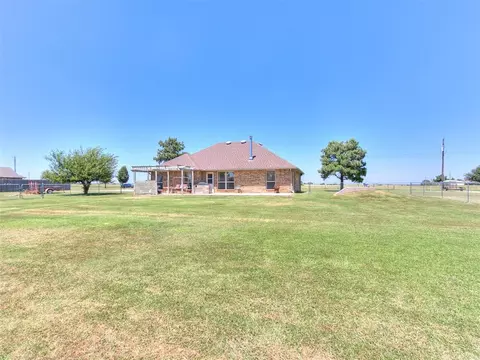 1945 County Road 1210 Rd, Tuttle, OK 73089 photo 13