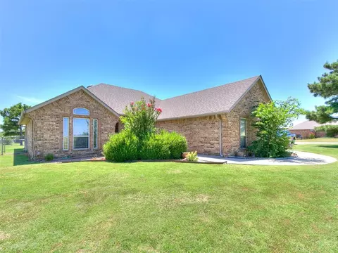 1945 County Road 1210 Rd, Tuttle, OK 73089 photo 2