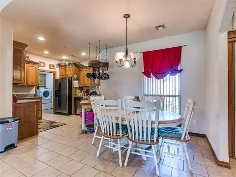 1945 County Road 1210 Rd, Tuttle, OK 73089 photo 3