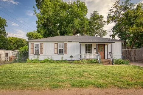 118 W B Ave, Elk City, OK 73644