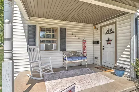 628 S 9th St, Chickasha, OK 73018 photo 5