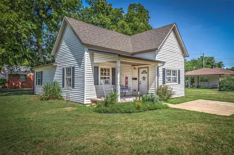 628 S 9th St, Chickasha, OK 73018 photo 2