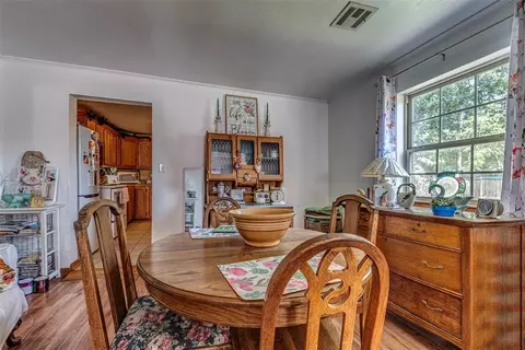 628 S 9th St, Chickasha, OK 73018 photo 8