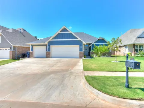 605 NW 188th St, Edmond, OK 73012