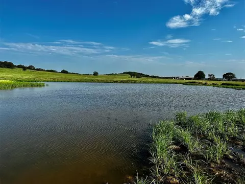 48 Highway Hwy, Holdenville, OK 74848