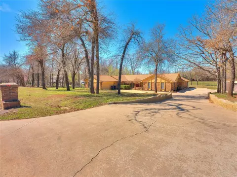 6513 Raintree Dr, Oklahoma City, OK 73150