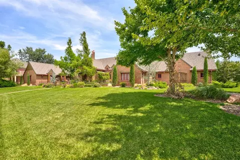 15300 Red Coach Rd, Edmond, OK 73013