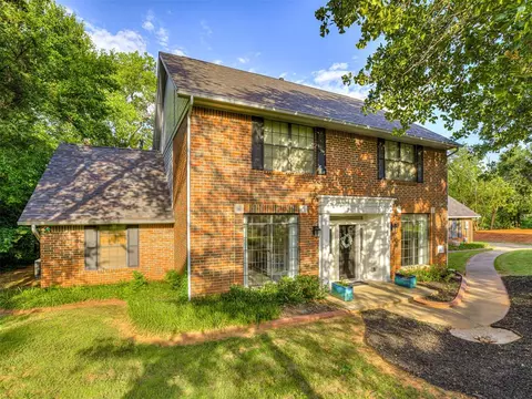 2806 S Randolph Rd, Edmond, OK 73013
