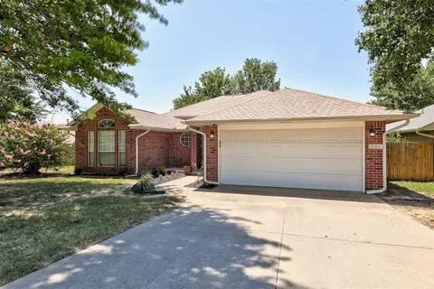 924 Goshawk Dr, Norman, OK 73072 photo 5