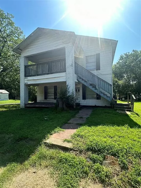 620 NE A St, Ardmore, OK 73401